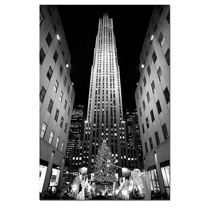 Trademark Global, Inc. Yale Gurney ’Rockefeller Night’ Giclee Wall Print - 14 x 19 Trademark Global, Inc. Yale Gurney ’Rockefeller Night’ Giclee Wall Print - 14 x 19
