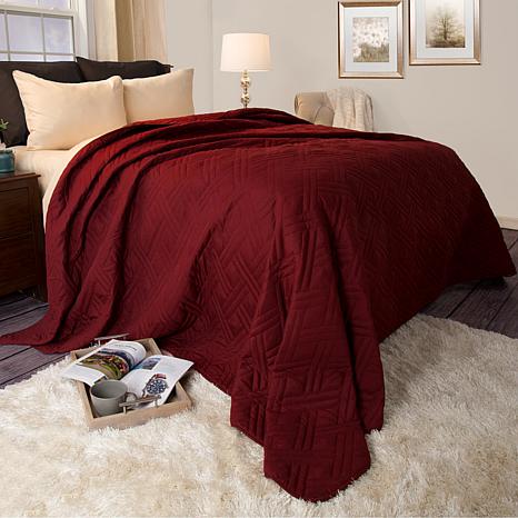 Lavish Home Solid Color Bed Quilt - Full/Queen - Red