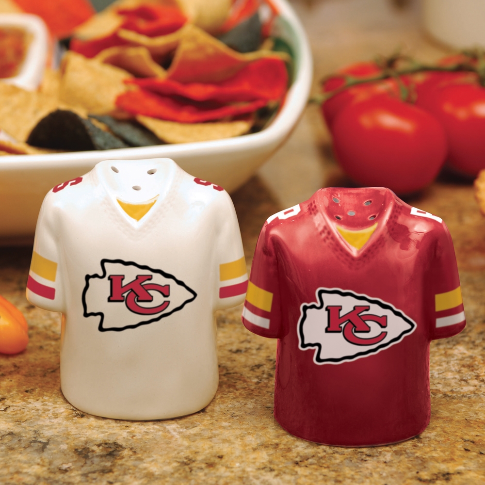 Gameday Ceramic Salt And Pepper Shakers Kansas City Chiefs