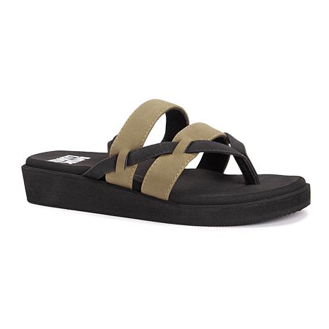 muk luks finley flip flops