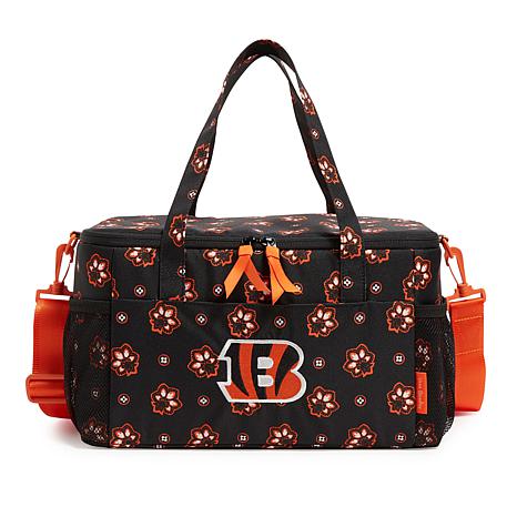 https://i01.hsncdn.com/is/image/HomeShoppingNetwork/prodfull/vera-bradley-cincinnati-bengals-21-can-reactive-cooler-d-20231117074353563~22196494w.jpg