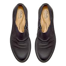 "As Is" Clarks Collection Adalynn Ezra Casual Shoe