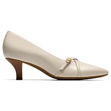 "As Is" Clarks Collection Kepley Star Leather Pump
