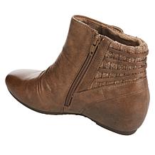 baretraps peanut bootie
