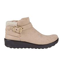 Bzees Gateway Cozy Bootie