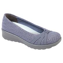 Bzees Gem2 Washable Eyelet Casual Flat