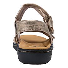 Clarks Collection Laurieann Bell Casual Sandals