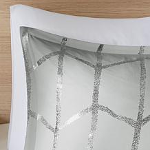Intelligent Design  Raina Gray/Silver Metallic Comforter Set King/CalK