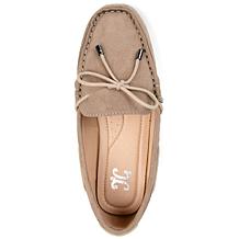 Journee Collection Women's Comfort Thatch Loafer