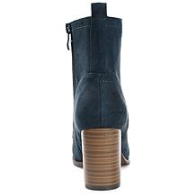 Journee Collection Women's Wide Width Baylor Bootie