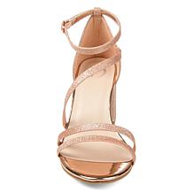 Journee Collection Women's Wide Width Bella Pump