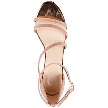 Journee Collection Women's Wide Width Bella Pump