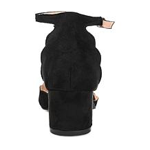 Journee Collection Women's Wide-Width Edna Pump