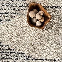 nuLOOM Bria Moroccan Shag Tasseled 2' 6" x 6' Area Rug