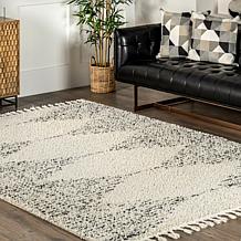 nuLOOM Bria Moroccan Shag Tasseled 3' x 5' Area Rug