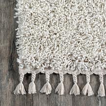nuLOOM Neva Modern Tasseled Shag 5' 3" x 7' 7" Area Rug