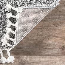 nuLOOM Neva Modern Tasseled Shag 6' 7" x 9' Area Rug