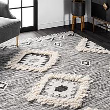 nuLOOM Savannah Moroccan Tasseled Wool Area Rug - 4' x 6' - Black