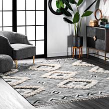 nuLOOM Savannah Moroccan Tasseled Wool Area Rug - 5' x 8' Black