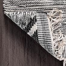 nuLOOM Savannah Moroccan Tasseled Wool Area Rug - 7' 6" x 9' 6" Black