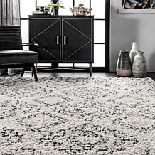 nuLOOM Vasiliki Moroccan Shag Tasseled 2' 6" x 6' Area Rug