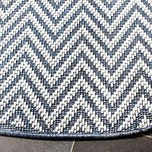 Safavieh Bermuda Aire 6'-7" x 6'-7" Round Rug