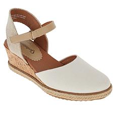 baretraps closed toe sandals