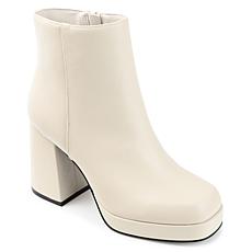 Journee Collection Womens Tru Comfort Foam Mollie Bootie