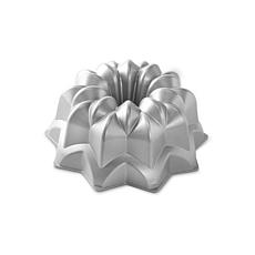 Nordic Ware Vintage Star Bundt Pan