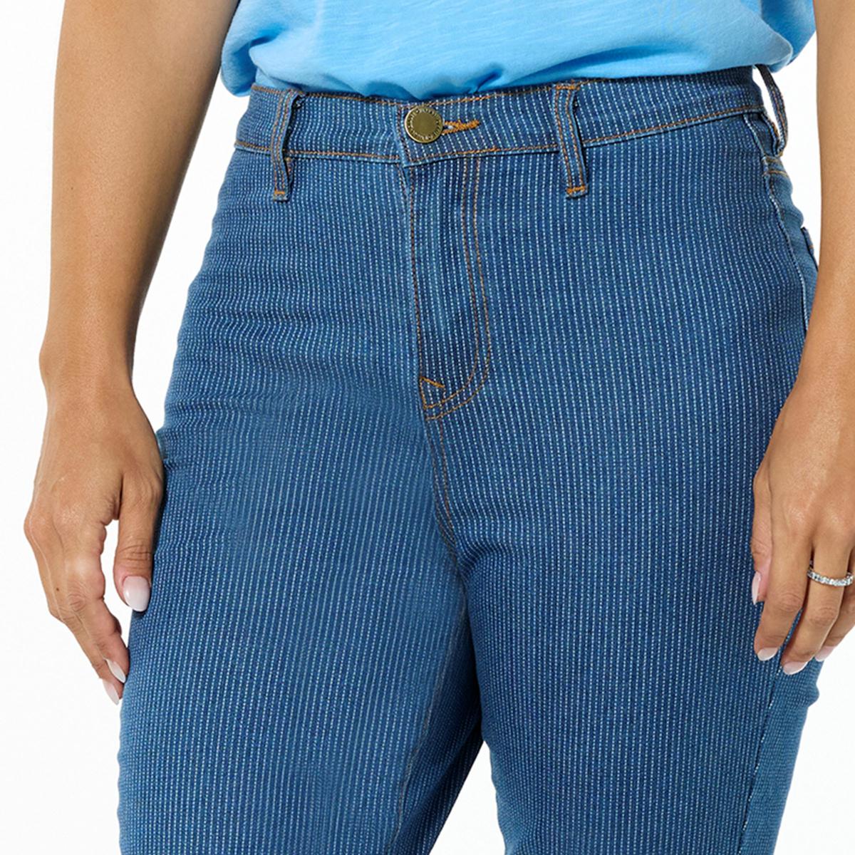 DG2 by Diane Gilman Effortless Stretch Denim Tri-Fit Capri | HSN