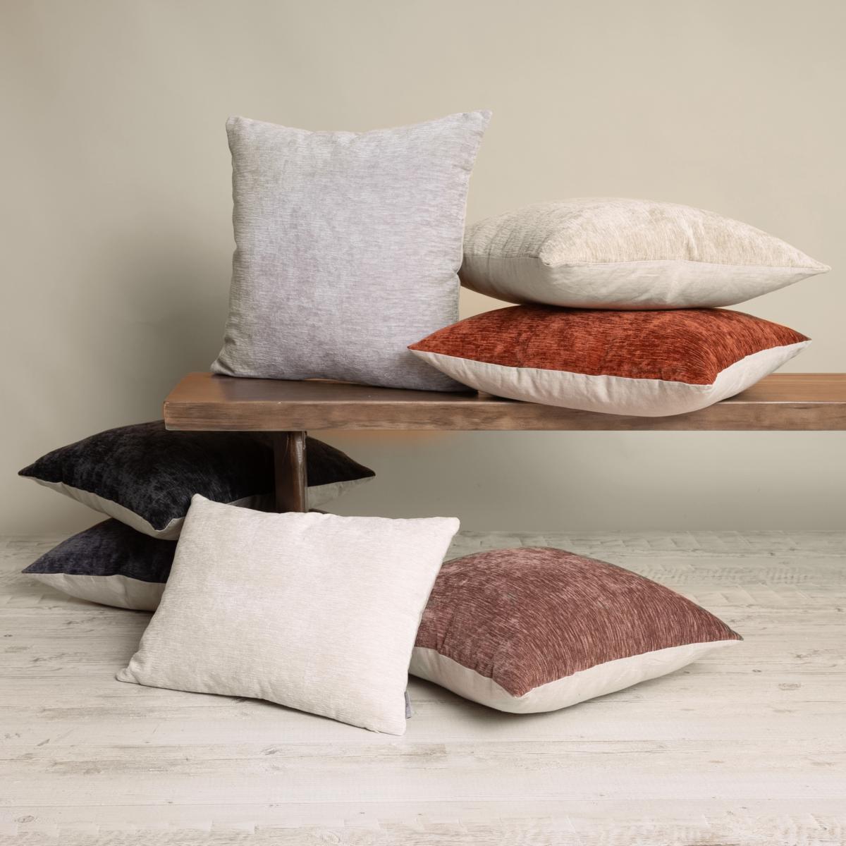 https://i01.hsncdn.com/is/image/HomeShoppingNetwork/rocs1200/evergrace-dainty-chenille-reverse-to-linen-pillow-20-x--d-20220201203400723~20466914w_alt3.jpg