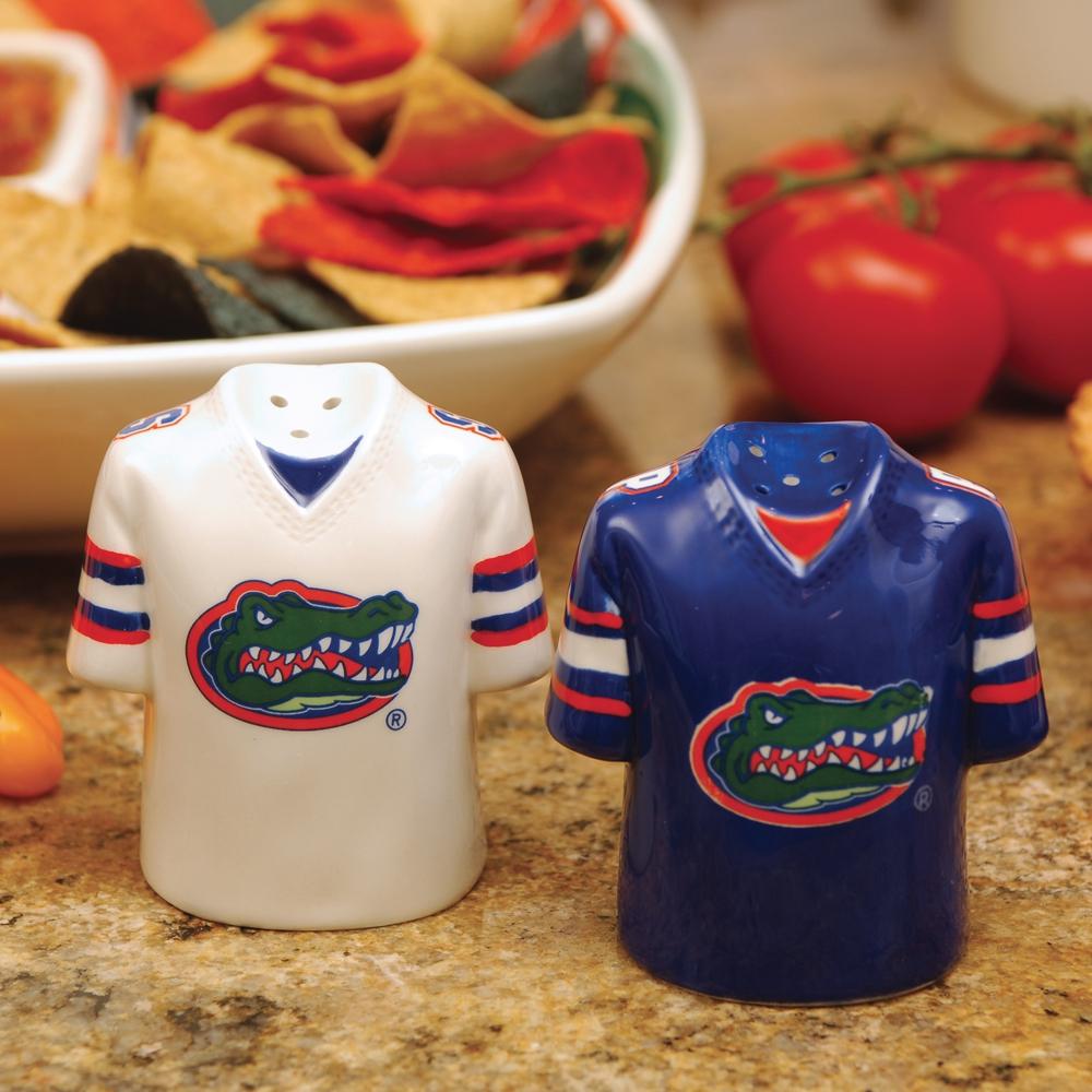 https://i01.hsncdn.com/is/image/HomeShoppingNetwork/rocs1200/gameday-ceramic-salt-and-pepper-shakers-fl-gators-d-20090810144025573~5695231w.jpg