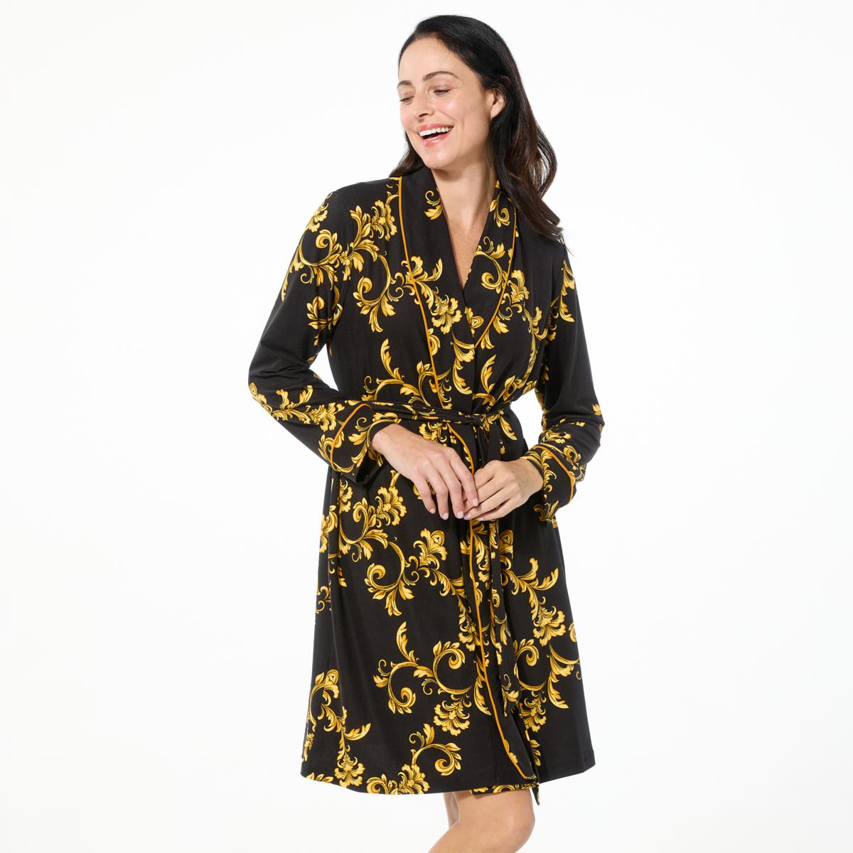 New chic shops robe