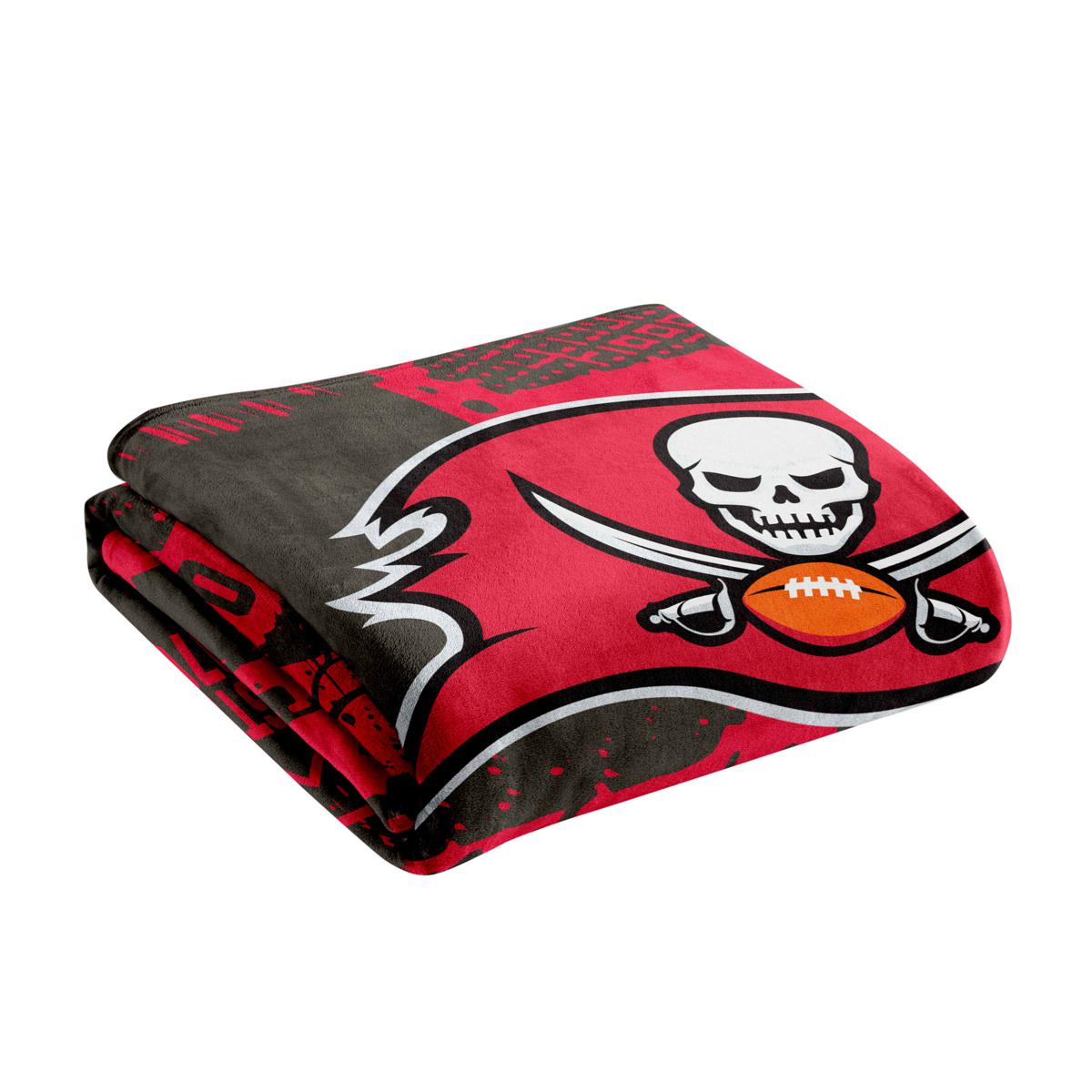 Tampa Bay Buccaneers 50'' x 60'' Native Raschel Plush Throw Blanket