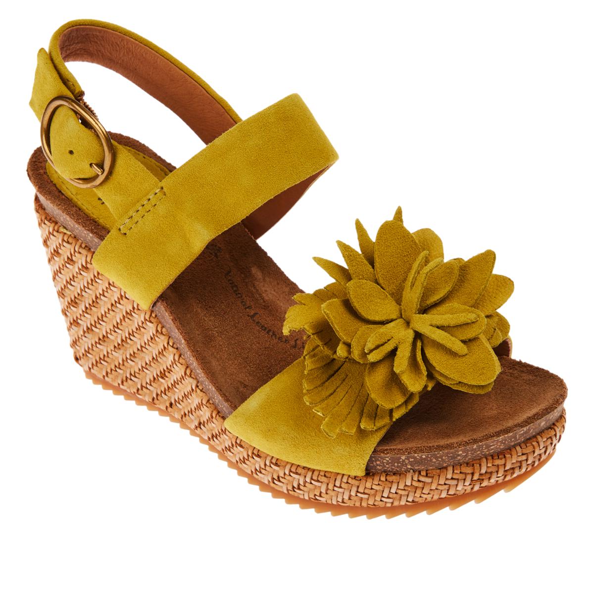 Sofft discount wedge sandals