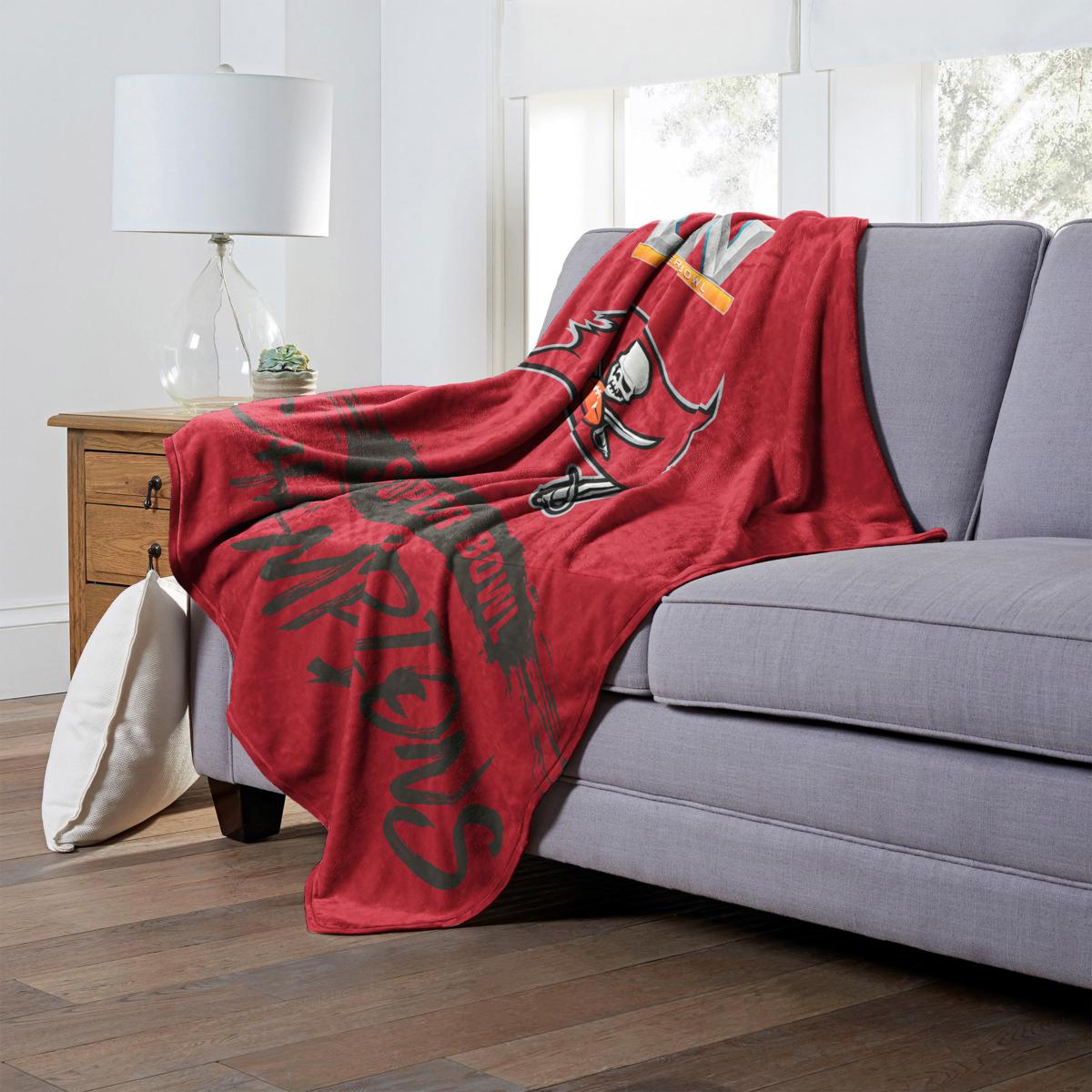 NFL Superbowl Champs Plush Throw - Tampa Bay Buccaneers