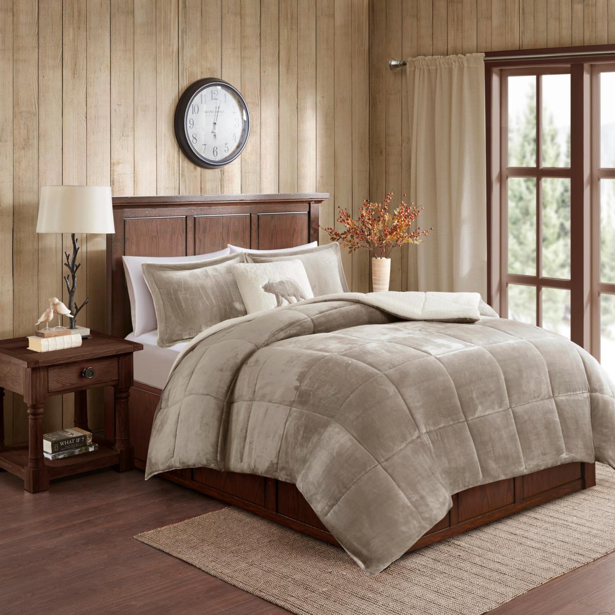 Full/Queen Comforter Set 