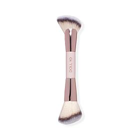 Blur and Set Brush with Ultra-Soft Synthetic Bristles