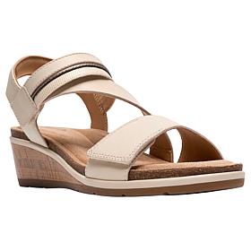 Clarks Collection Kacha Wave Wedge Sandal
