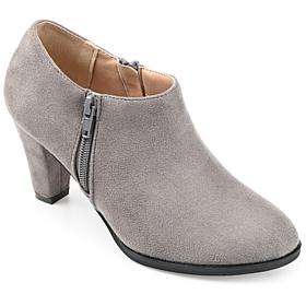 Journee Collection Women's Comfort Wide Width Sanzi Bootie