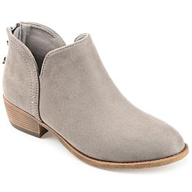 Journee Collection Women's Wide Width Livvy Bootie