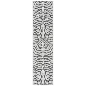 Safavieh Courtyard Hazel 2'-2" X 9' Rug