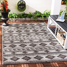 Safavieh Courtyard Theodore 5'-3" X 7'-7" Rug