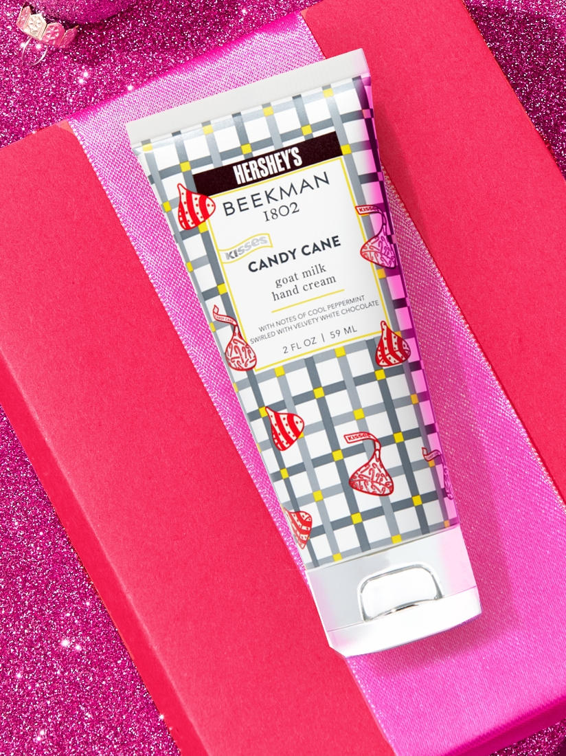 woman with a bow on her head