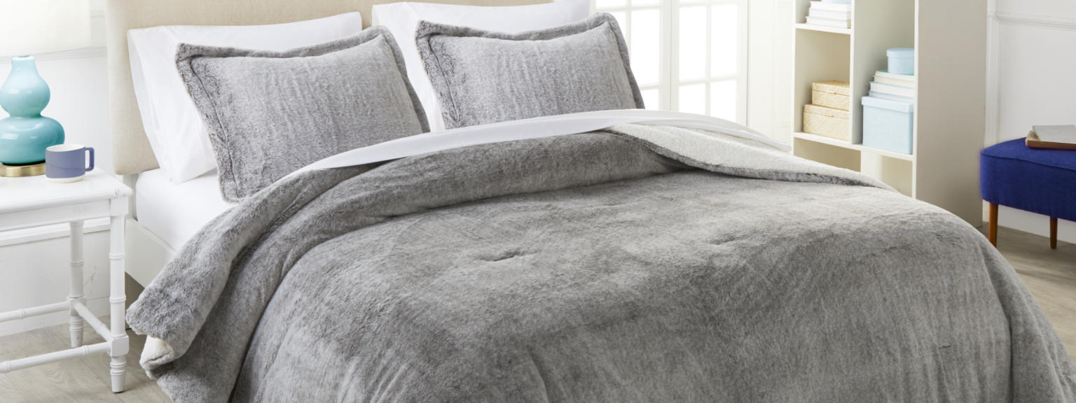 (HSN) Warm & Cozy Faux Fur 3piece Comforter Set