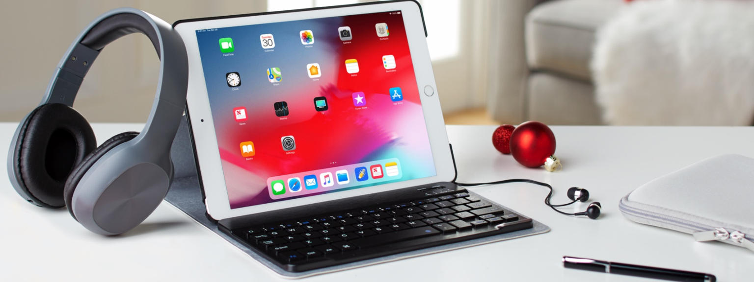 (HSN) Apple iPad 10.2" 32GB Bundle with Keyboard and Bluetooth Headphones